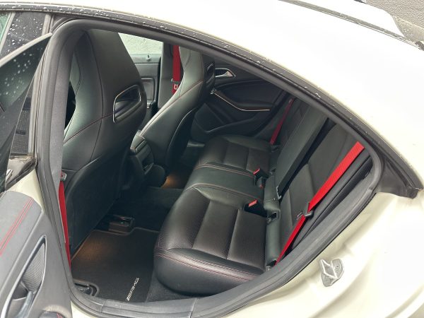 Mercedes-Benz CLA-Klasse CLA 45 AMG 4Matic - Image 15