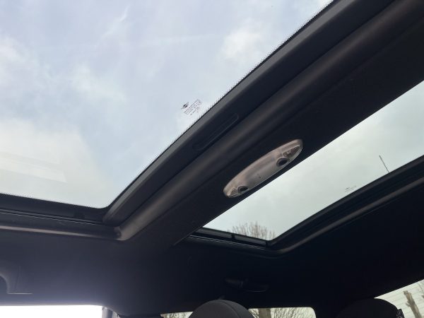 MINI Clubman One D - Image 16