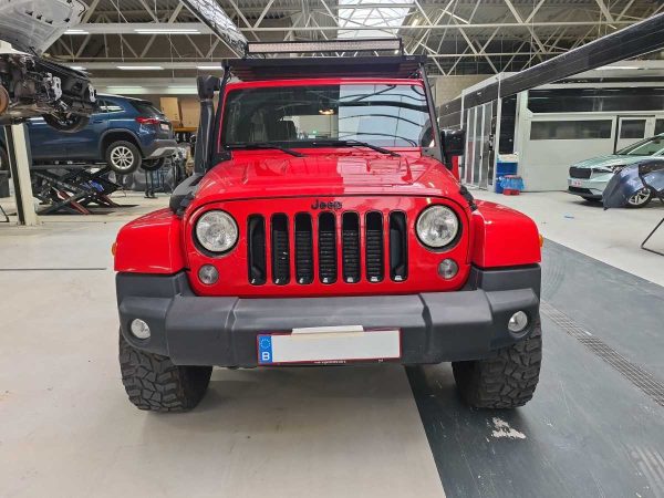 Jeep Wrangler Unlimited 2.8 - Image 8