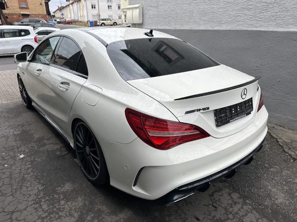 Mercedes-Benz CLA-Klasse CLA 45 AMG 4Matic - Image 4