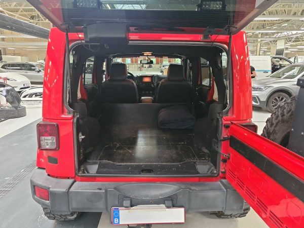 Jeep Wrangler Unlimited 2.8 - Image 10