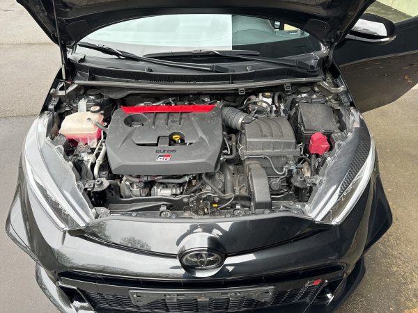 Toyota Yaris 1.6 Turbo - Image 13