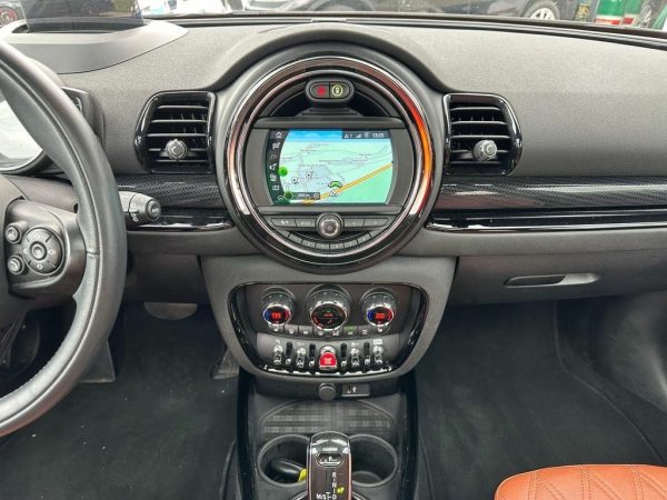 MINI COOPER CLUBMAN - Image 19