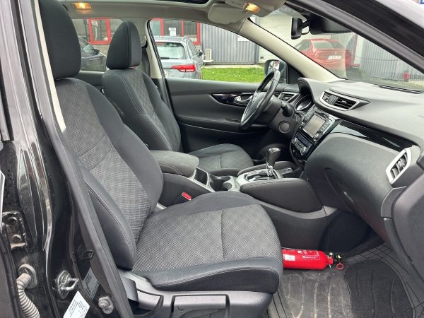 Nissan Qashqai 1.2 N-Connecta - Image 9
