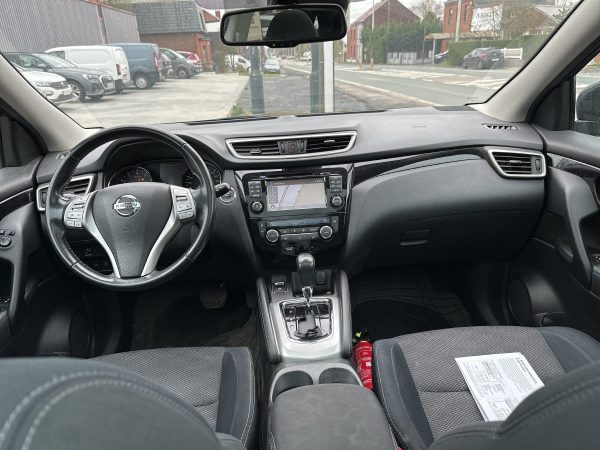 Nissan Qashqai 1.2 N-Connecta - Image 10