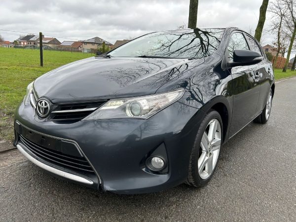Toyota Auris 1.4 Turbo - Image 2