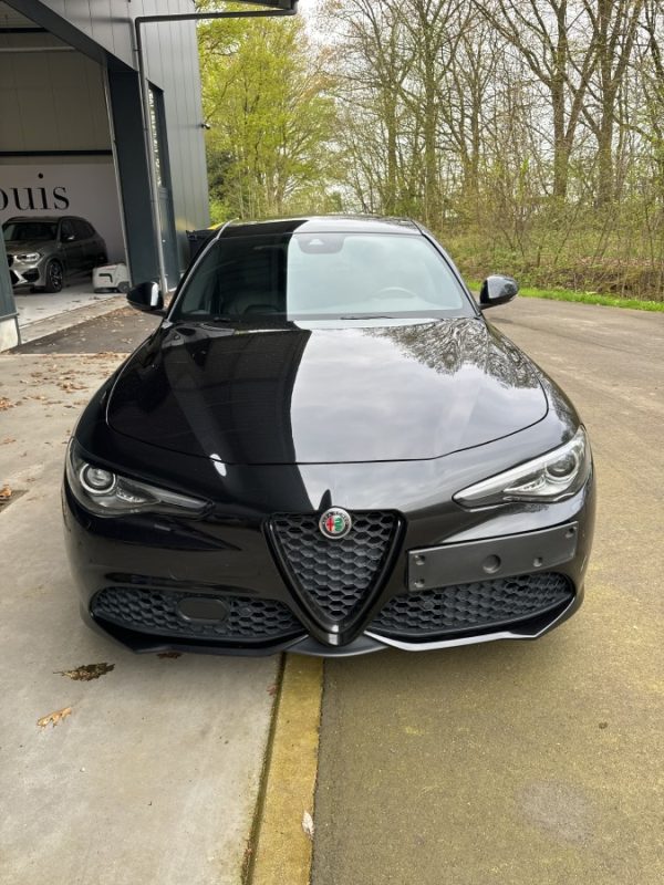 Alfa Romeo Giulia 2.0 Turbo