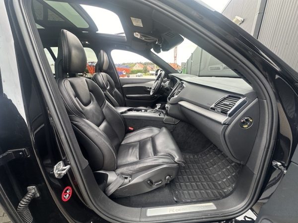Volvo XC 90 2.0 D5 R-Design - Image 11