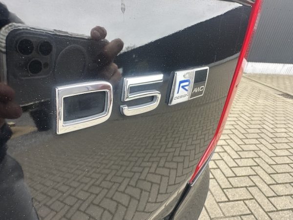 Volvo XC 90 2.0 D5 R-Design - Image 23