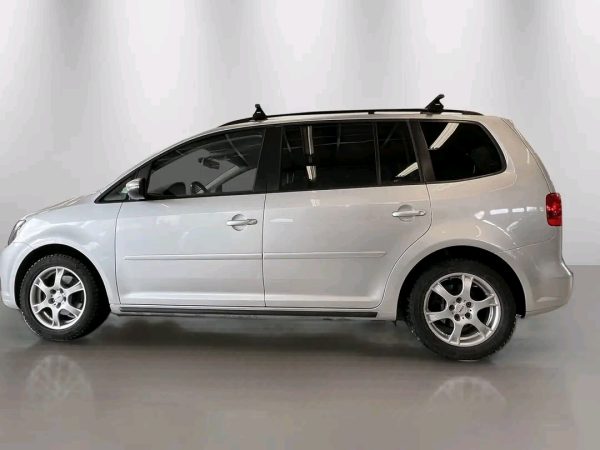 Volkswagen Touran - Image 5