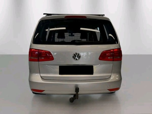 Volkswagen Touran - Image 6