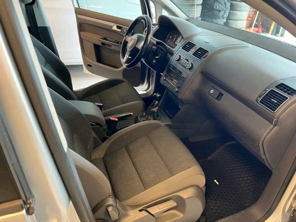 Volkswagen Touran - Image 8