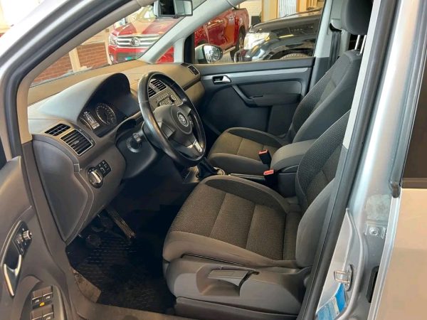 Volkswagen Touran - Image 12