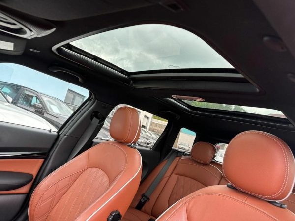 MINI COOPER CLUBMAN - Image 18