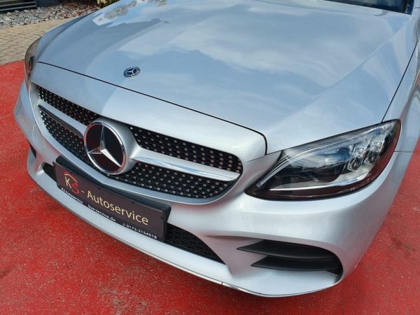 Mercedes-Benz C220 - Image 12
